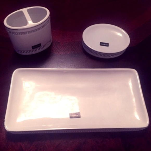 BEBE soap dish, toothbrush holder, & trinket dish - Picture 1 of 4